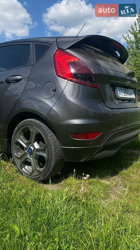 Хетчбек Ford Fiesta 2018 в Івано-Франківську