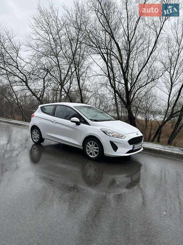 Хетчбек Ford Fiesta 2018 в Києві