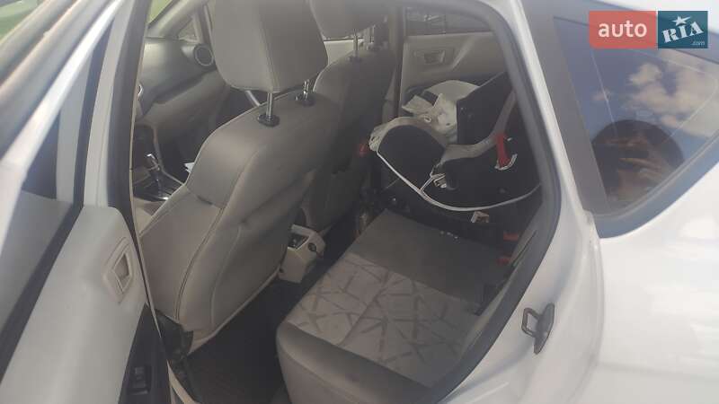 Хэтчбек Ford Fiesta 2013 в Рава-Русской