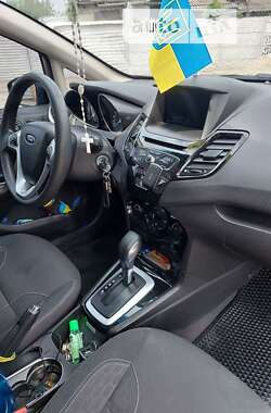 Хэтчбек Ford Fiesta 2019 в 