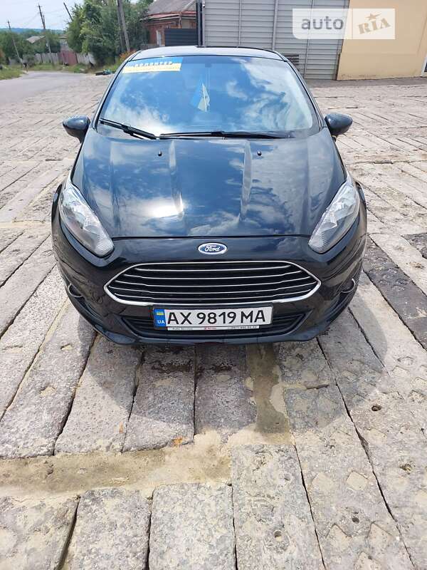 Хэтчбек Ford Fiesta 2019 в 