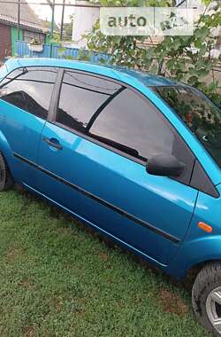 Хэтчбек Ford Fiesta 2004 в Томашполе