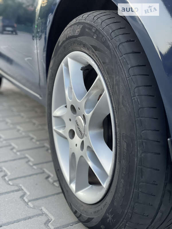 Хэтчбек Ford Fiesta 2015 в Киеве