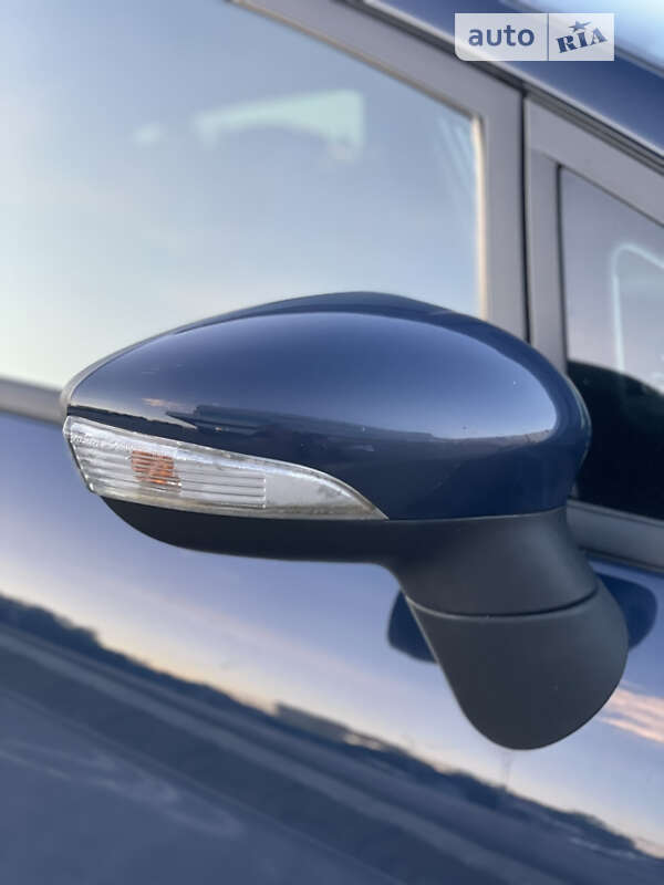 Хэтчбек Ford Fiesta 2015 в Киеве