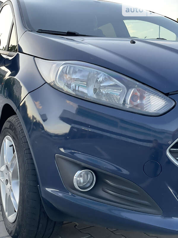 Хэтчбек Ford Fiesta 2015 в Киеве