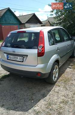 Хэтчбек Ford Fiesta 2007 в Киеве