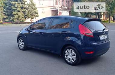 Хетчбек Ford Fiesta 2012 в 