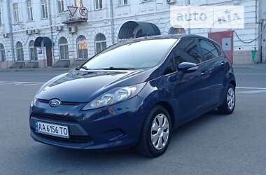 Хетчбек Ford Fiesta 2012 в 