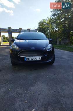 Седан Ford Fiesta 2017 в 