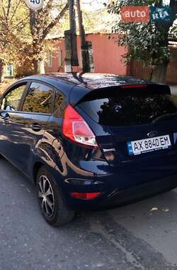 Хэтчбек Ford Fiesta 2013 в 