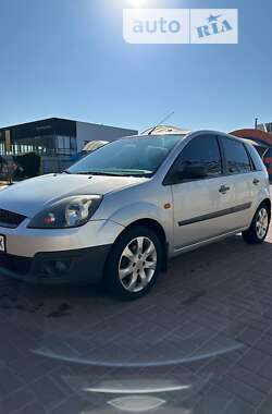 Хетчбек Ford Fiesta 2006 в Полтаві