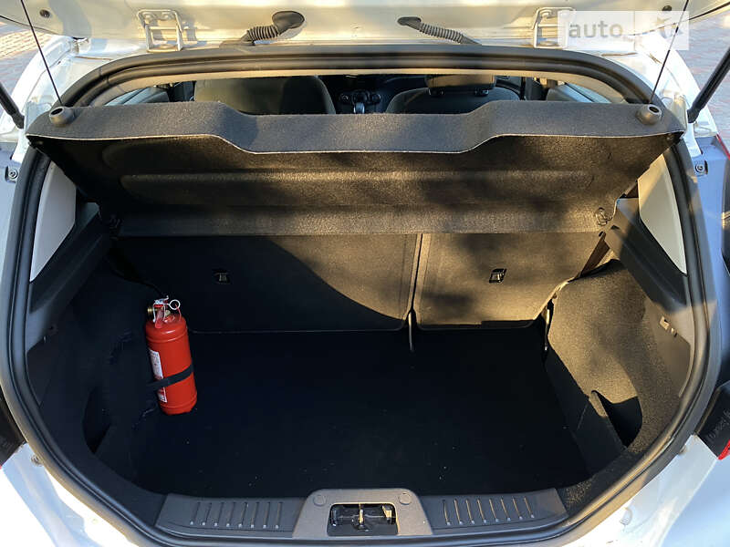 Хэтчбек Ford Fiesta 2015 в Лубнах фото 9 Хэтчбек Ford Fiesta 2015 в Лубнах
