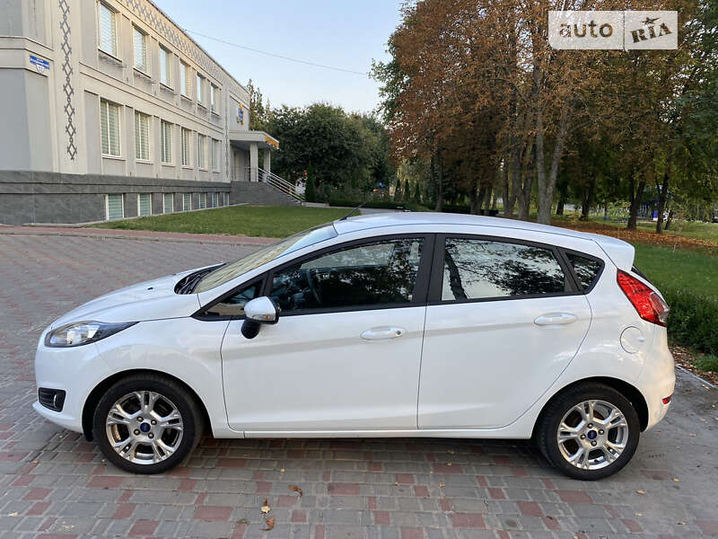 Хэтчбек Ford Fiesta 2015 в Лубнах фото 4 Хэтчбек Ford Fiesta 2015 в Лубнах