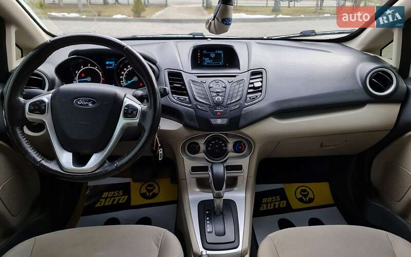 Седан Ford Fiesta 2016 в Новояворовске фото 24 Седан Ford Fiesta 2016 в Новояворовске