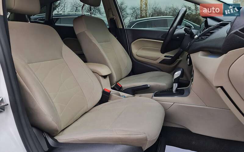 Седан Ford Fiesta 2016 в Новояворовске фото 23 Седан Ford Fiesta 2016 в Новояворовске
