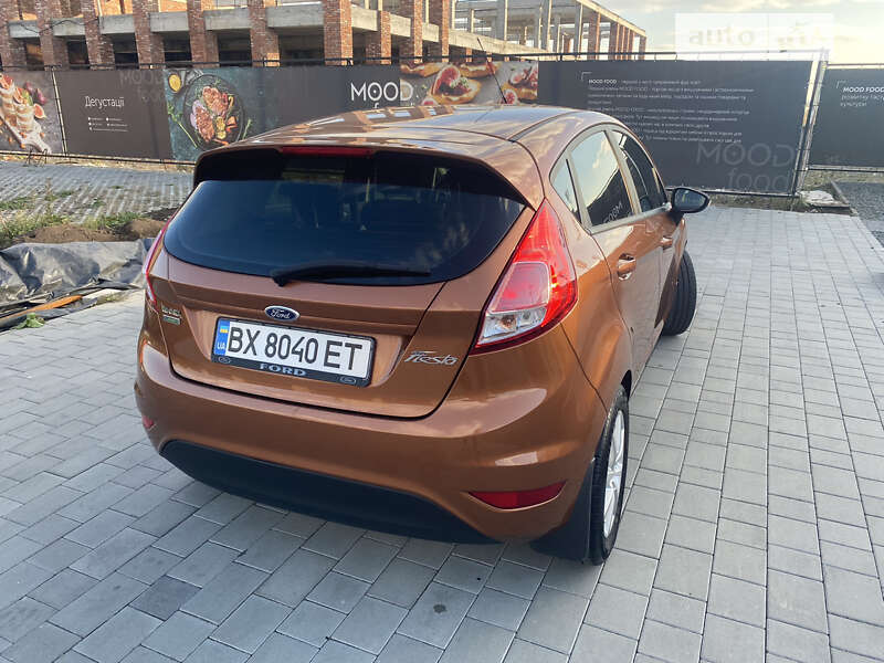 Хэтчбек Ford Fiesta 2015 в Хмельницком