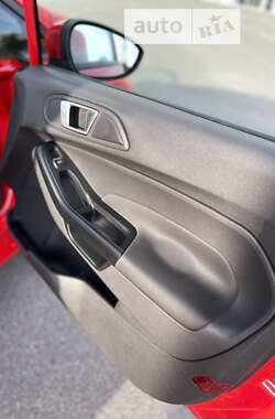 Хэтчбек Ford Fiesta 2014 в 