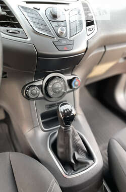 Хэтчбек Ford Fiesta 2014 в 