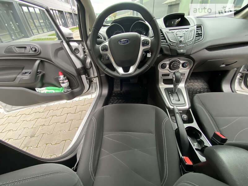 Седан Ford Fiesta 2017 в Ивано-Франковске