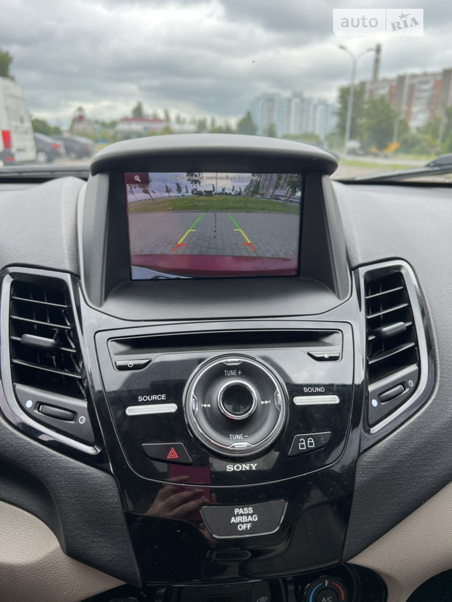 2015 Ford Fiesta - мініатюра 5