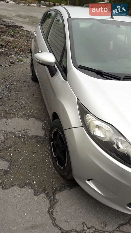 Хетчбек Ford Fiesta 2012 в Житомирі