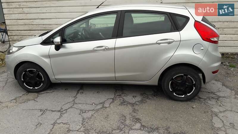 Хетчбек Ford Fiesta 2012 в Житомирі