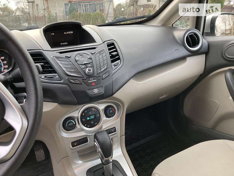 Седан Ford Fiesta 2018 в Львові