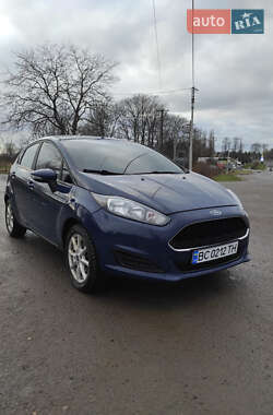 Хэтчбек Ford Fiesta 2016 в 