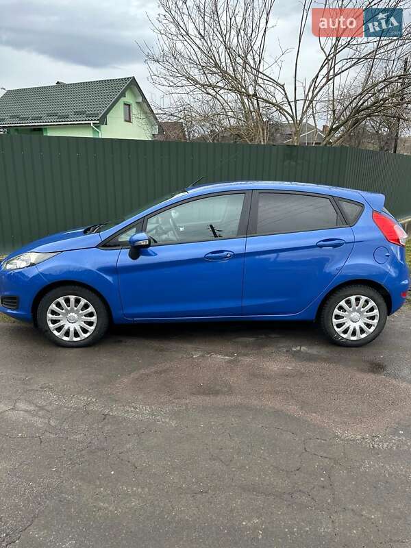 Хэтчбек Ford Fiesta 2013 в Калуше