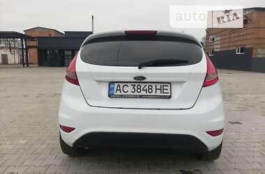 Хэтчбек Ford Fiesta 2012 в Нововолынске