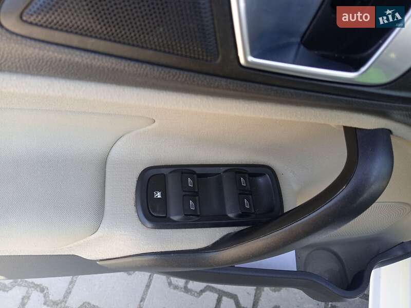 Седан Ford Fiesta 2016 в Новояворовске фото 13 Седан Ford Fiesta 2016 в Новояворовске