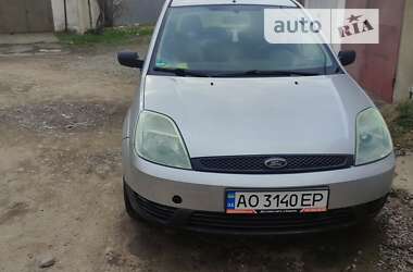 Хэтчбек Ford Fiesta 2003 в Ужгороде