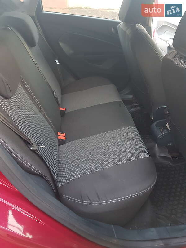 Хэтчбек Ford Fiesta 2010 в Львове