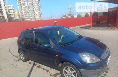 Хэтчбек Ford Fiesta 2002 в Одессе