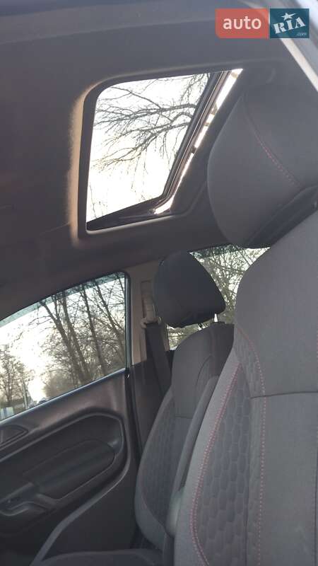Хэтчбек Ford Fiesta 2014 в Пирятине