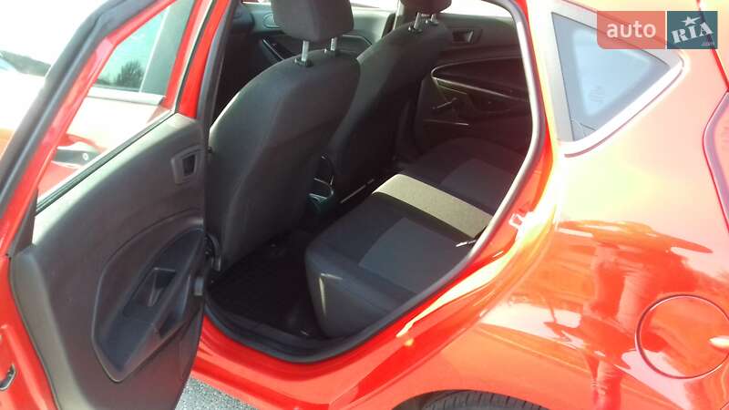 Хэтчбек Ford Fiesta 2013 в Киеве фото 6 Хэтчбек Ford Fiesta 2013 в Киеве