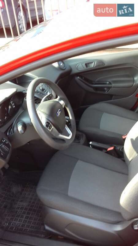 Хэтчбек Ford Fiesta 2013 в Киеве фото 10 Хэтчбек Ford Fiesta 2013 в Киеве
