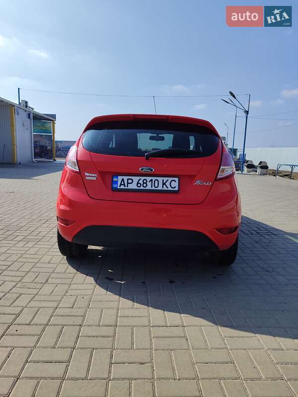 Хэтчбек Ford Fiesta 2015 в Запорожье
