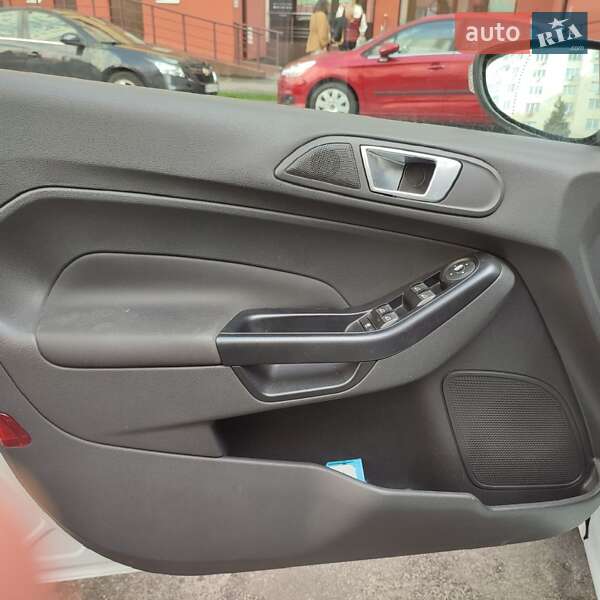Хэтчбек Ford Fiesta 2013 в Киеве