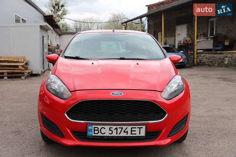 Хетчбек Ford Fiesta 2016 в Львові