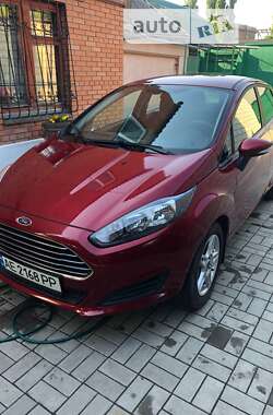 Хетчбек Ford Fiesta 2017 в Дніпрі