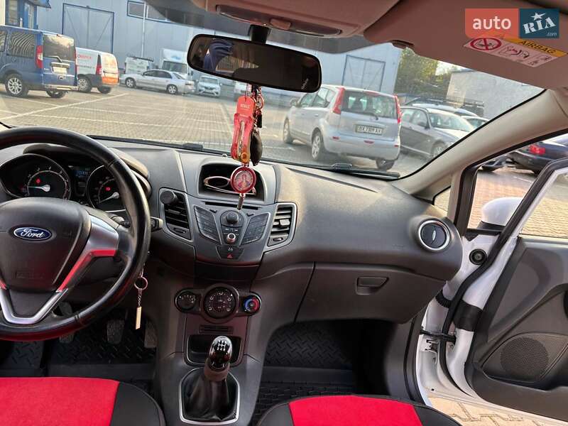 Хэтчбек Ford Fiesta 2014 в Хмельницком