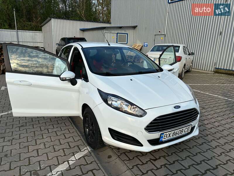 Хэтчбек Ford Fiesta 2014 в Хмельницком
