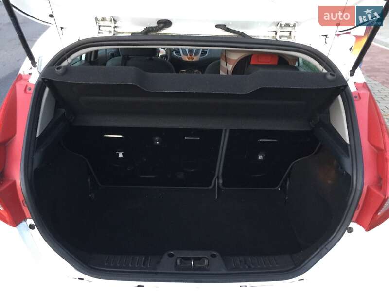 Хетчбек Ford Fiesta 2011 в Києві