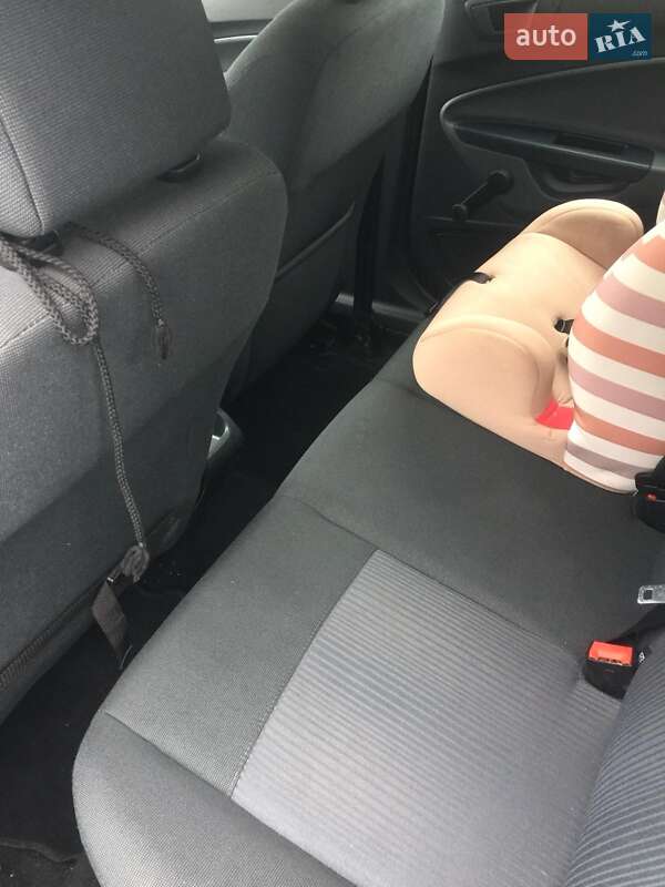 Хетчбек Ford Fiesta 2011 в Києві