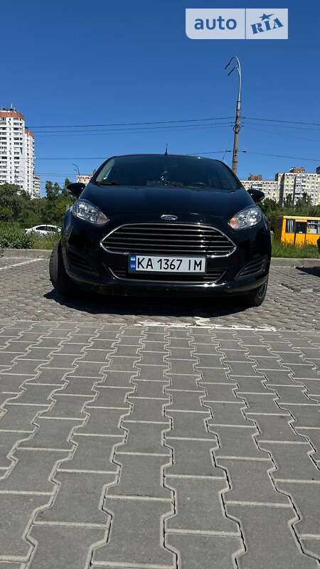 Хэтчбек Ford Fiesta 2016 в Киеве