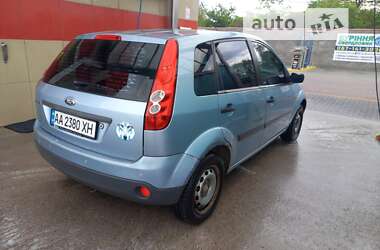 Хэтчбек Ford Fiesta 2006 в Киеве