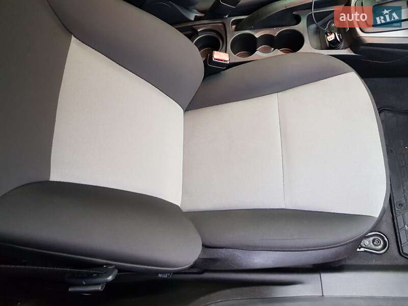 Седан Ford Fiesta 2019 в Киеве