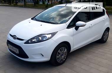 Хетчбек Ford Fiesta 2011 в Черкасах