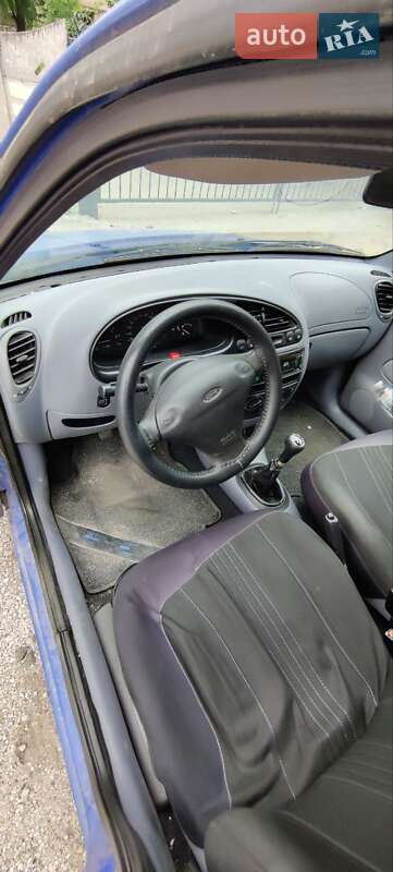 Хэтчбек Ford Fiesta 1998 в Запорожье фото 2 Хэтчбек Ford Fiesta 1998 в Запорожье